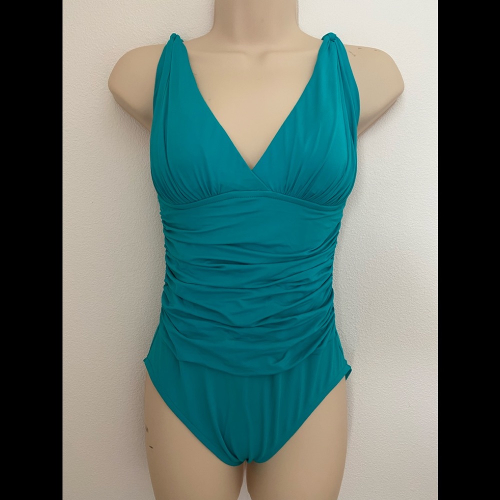 A.N.A Swimsuit - Picture 1 of 4